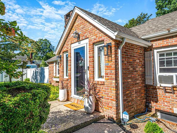 11 Keeler Street, Huntington NY 11743