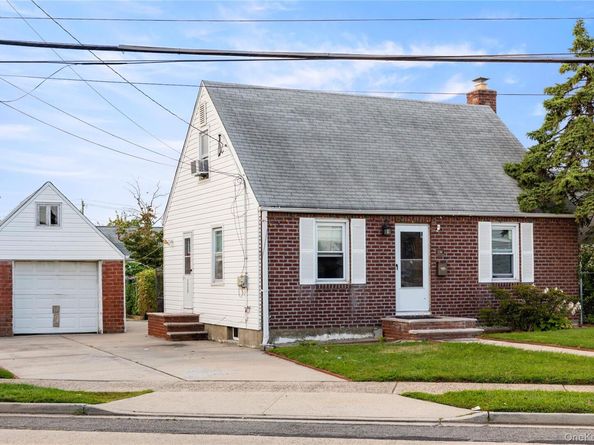 236 Dogwood Avenue, Franklin Square NY 11010