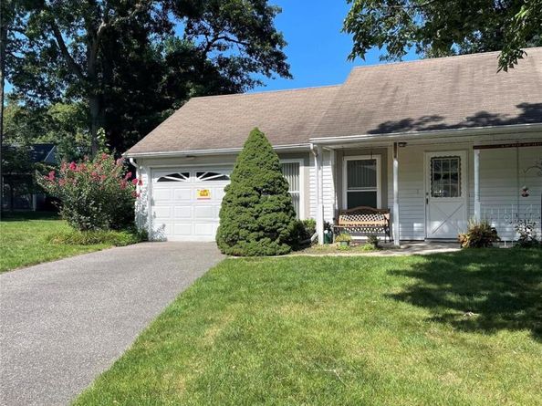 152A Laurance Lane A, Ridge NY 11961