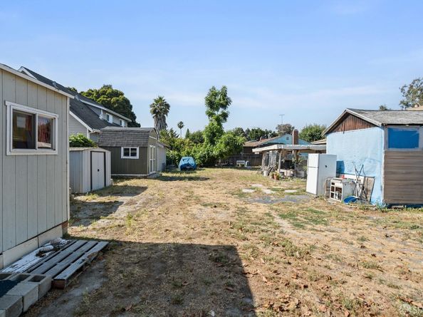 2340 Cooley Avenue, East Palo Alto CA 94303