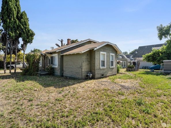 2340 Cooley Avenue, East Palo Alto CA 94303