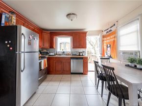 25 Myron Avenue, Bridgeport CT 06606