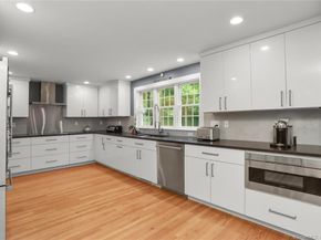 25 Summit Road, Greenwich CT 06878