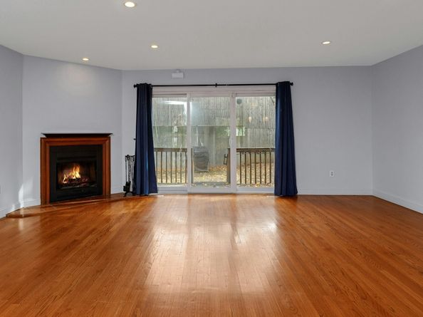 52 Randall Avenue APT 8, Stamford CT 06905