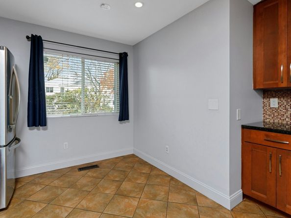 52 Randall Avenue APT 8, Stamford CT 06905