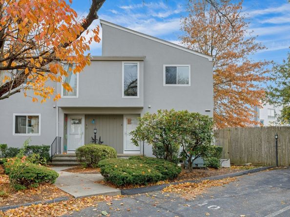 52 Randall Avenue APT 8, Stamford CT 06905