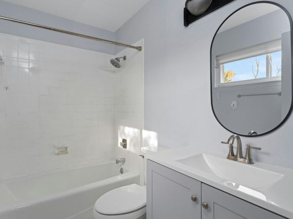 52 Randall Avenue APT 8, Stamford CT 06905