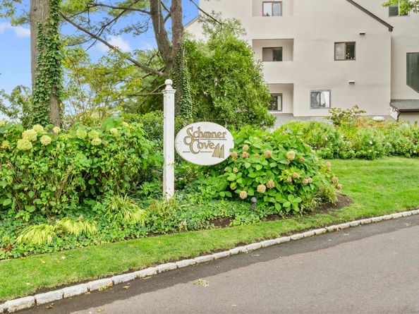 105 Harbor Drive 117, Stamford CT 06902
