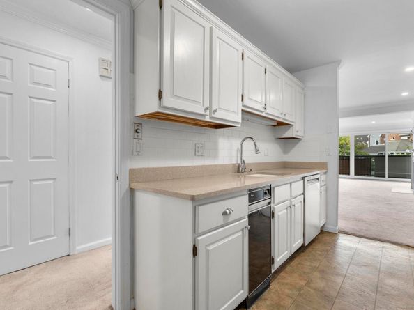 105 Harbor Drive 117, Stamford CT 06902
