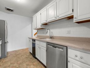 105 Harbor Drive 117, Stamford CT 06902