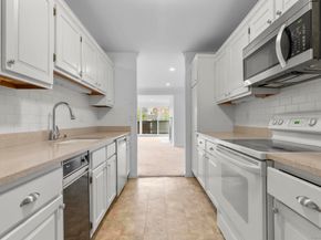 105 Harbor Drive 117, Stamford CT 06902