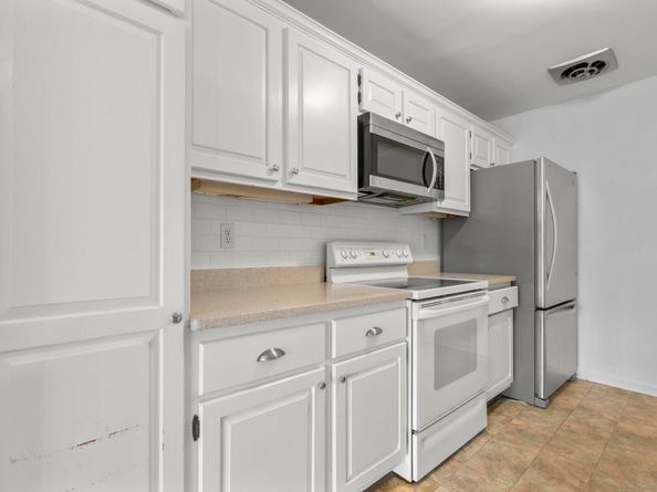 105 Harbor Drive 117, Stamford CT 06902
