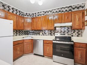187 Flax Hill Road APT D5, Norwalk CT 06854