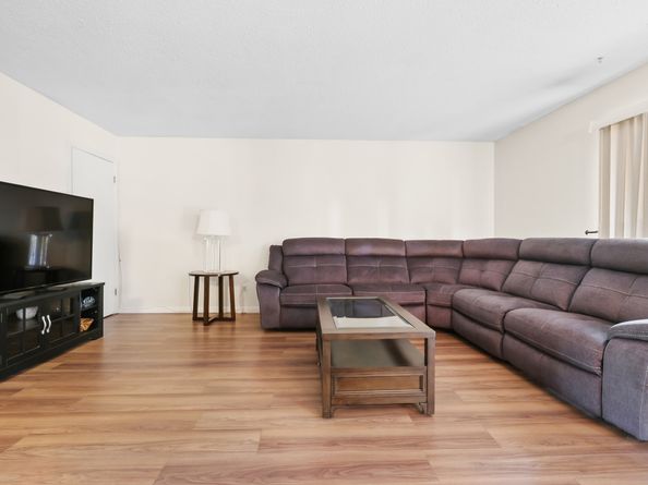 187 Flax Hill Road APT D5, Norwalk CT 06854