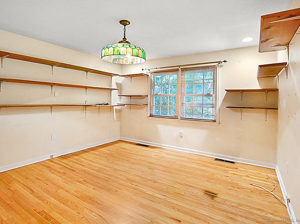 2180 Cross Highway, Fairfield CT 06824