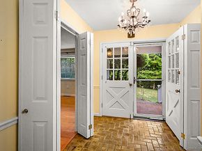 2180 Cross Highway, Fairfield CT 06824