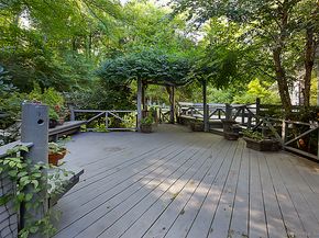 2180 Cross Highway, Fairfield CT 06824