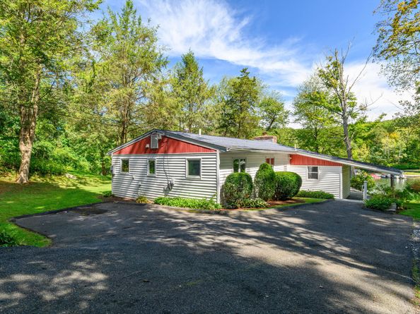 71 Cedar Drive, Danbury CT 06810