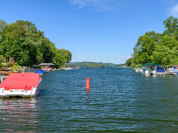 71 Cedar Drive, Danbury CT 06810