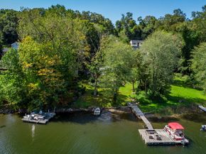 71 Cedar Drive, Danbury CT 06810
