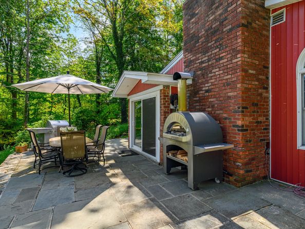 71 Cedar Drive, Danbury CT 06810