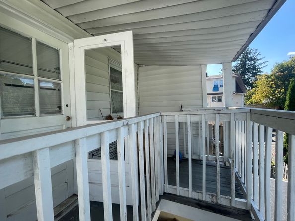 28 Anderson Street, Stamford CT 06902