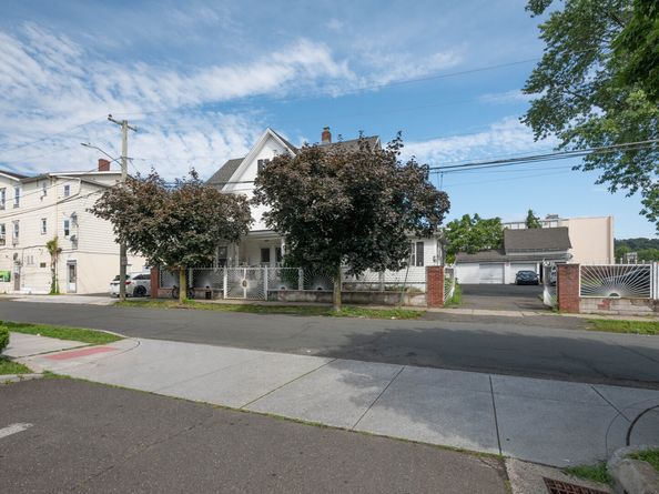 5-7-9 Patch Street, Danbury CT 06810