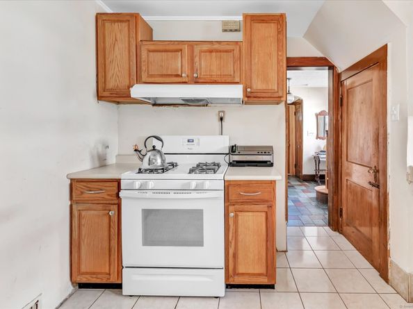 126 Blakeman Place, Stratford CT 06615