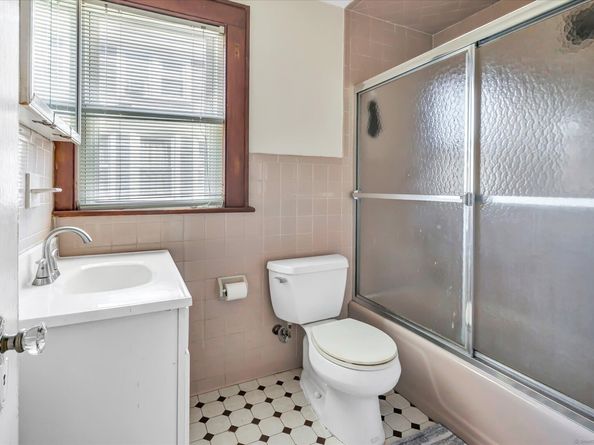 126 Blakeman Place, Stratford CT 06615