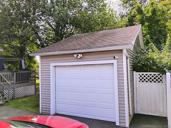 143 Sawyer Road, Fairfield CT 06824