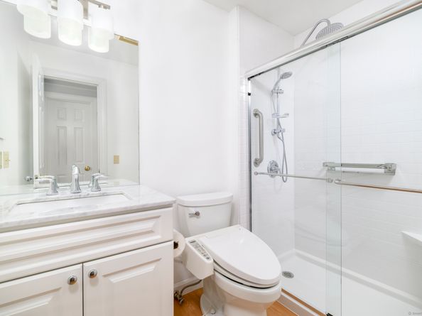 123 Harbor Drive Apt 311, Stamford CT 06902
