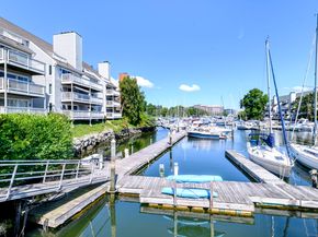 123 Harbor Drive Apt 311, Stamford CT 06902