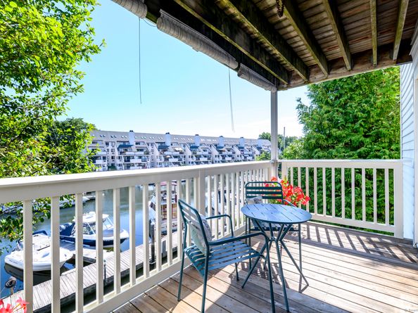 123 Harbor Drive Apt 311, Stamford CT 06902