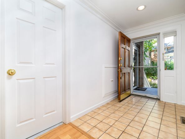 123 Harbor Drive Apt 311, Stamford CT 06902
