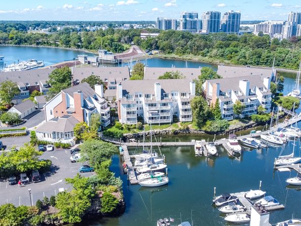 123 Harbor Drive Apt 311, Stamford CT 06902