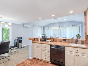 9 Chuck Wagon Lane, Danbury CT 06810