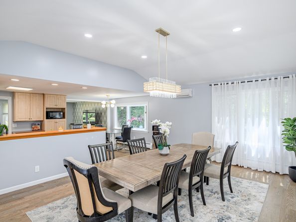 9 Chuck Wagon Lane, Danbury CT 06810