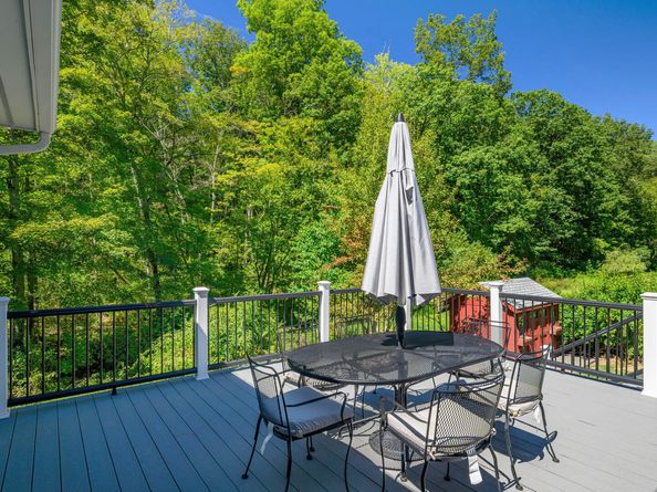 9 Chuck Wagon Lane, Danbury CT 06810