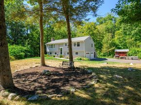 9 Chuck Wagon Lane, Danbury CT 06810