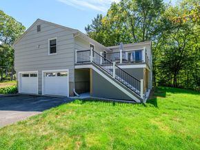 9 Chuck Wagon Lane, Danbury CT 06810