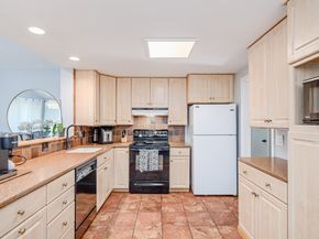 9 Chuck Wagon Lane, Danbury CT 06810
