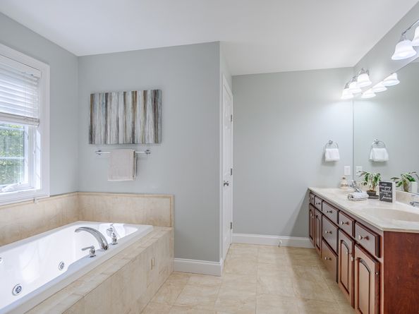 66 Marlin Road, Newtown CT 06482