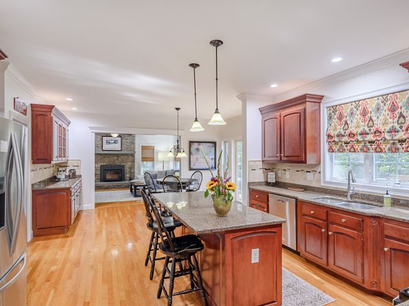 66 Marlin Road, Newtown CT 06482