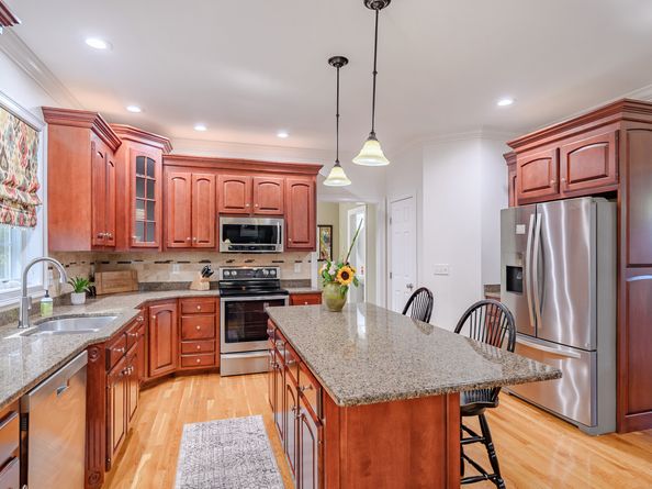 66 Marlin Road, Newtown CT 06482