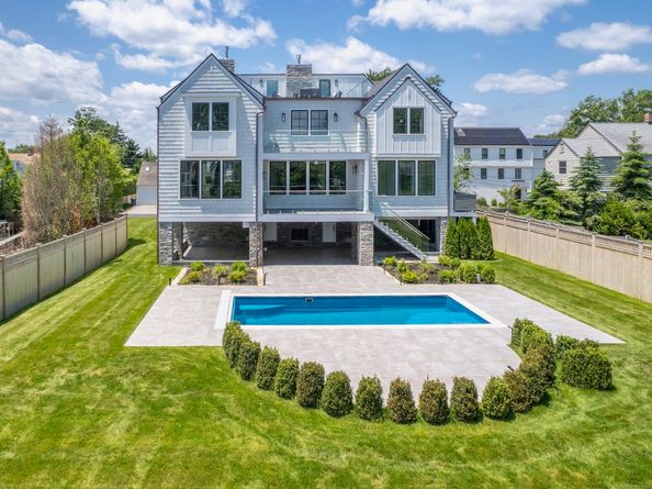 22 Apple Tree Trail, Westport CT 06880