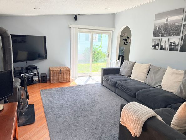 2 Laurel Lane, Shelton CT 06484