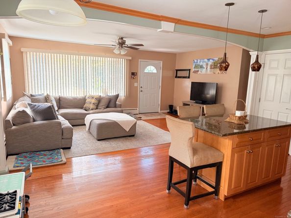 2 Laurel Lane, Shelton CT 06484