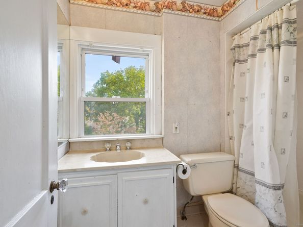 52 Penzance Road, Stamford CT 06902