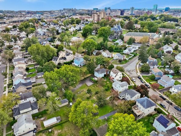 52 Penzance Road, Stamford CT 06902