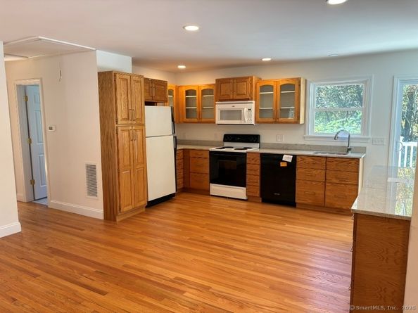 14 Clayton Road, Danbury CT 06811